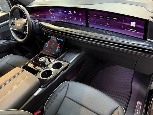 New 2025 Cadillac Escalade Sport w/ Touring Package image 59