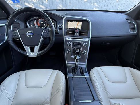 Used 2015 Volvo XC60 T6 Platinum image 28