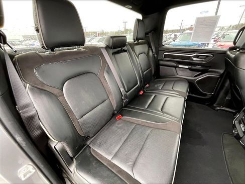 Used 2024 RAM 1500 Laramie AWD/4WD image 15