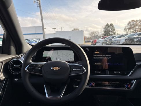 New 2026 Chevrolet Equinox LT image 12