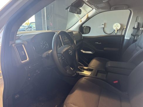 Used 2025 Nissan Frontier SV w/ SV Convenience Package image 19