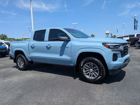 Used 2025 Chevrolet Colorado LT w/ LT Convenience Package RWD image 14