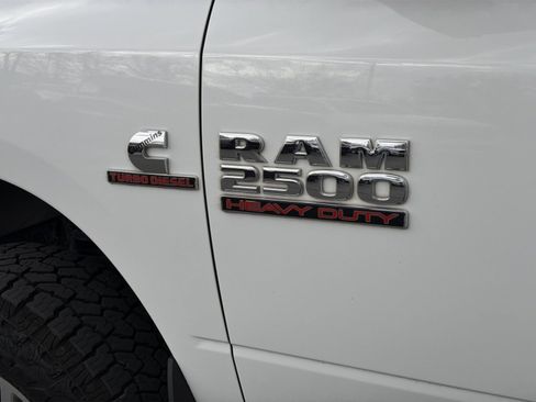 Used 2018 RAM 2500 Tradesman w/ Chrome Appearance Group image 12