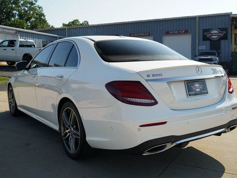 Used 2019 Mercedes-Benz E 300 image 4