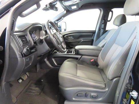 Used 2023 Nissan Titan SV w/ SV Convenience Package image 16