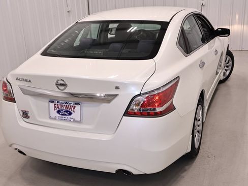 Used 2015 Nissan Altima 2.5 S w/ Power Driver Seat Package FWD image 33