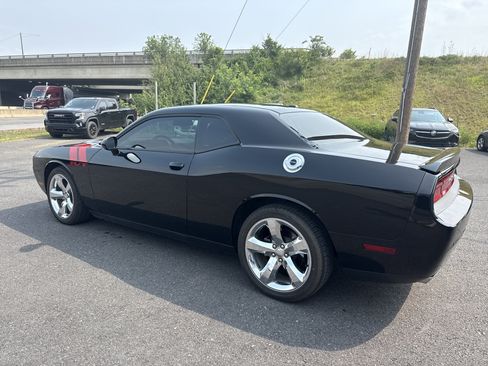Used 2013 Dodge Challenger R/T Plus RWD image 6