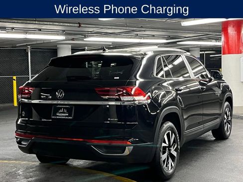 Used 2023 Volkswagen Atlas Cross Sport SE image 6