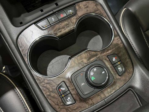 Used 2021 GMC Acadia Denali w/ Denali Technology Package image 35