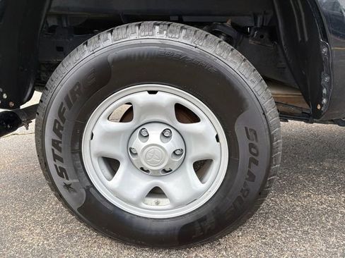 Used 2023 Toyota Tacoma SR image 18
