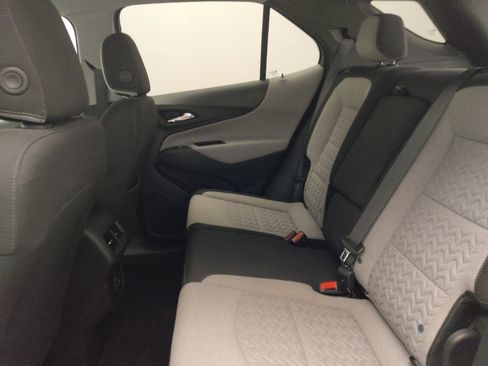 Used 2022 Chevrolet Equinox LT FWD image 18