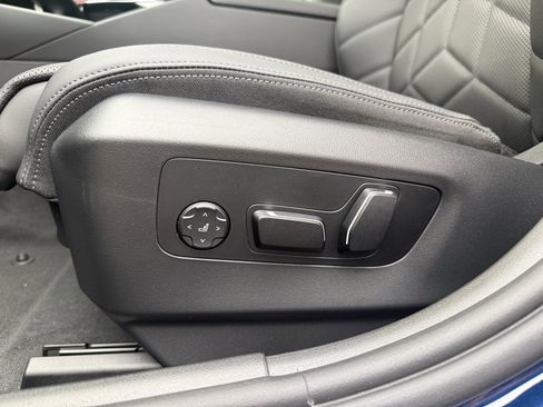 New 2026 BMW 530i xDrive w/ M Sport Package image 22