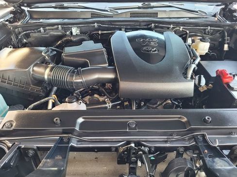 Certified 2023 Toyota Tacoma SR5 w/ Technology Package image 34