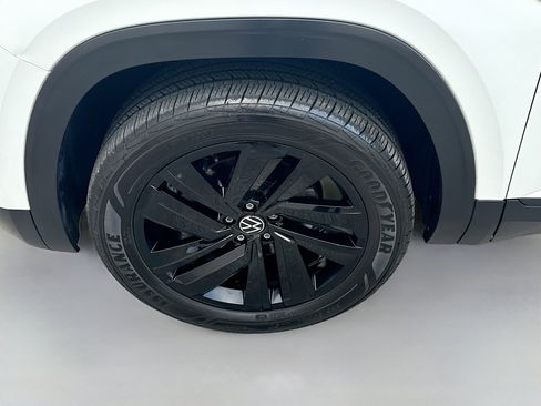 Used 2022 Volkswagen Atlas Cross Sport SE w/ Panoramic Sunroof Package image 36