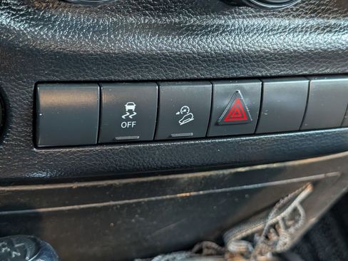 Used 2012 Jeep Wrangler Unlimited Sport image 16