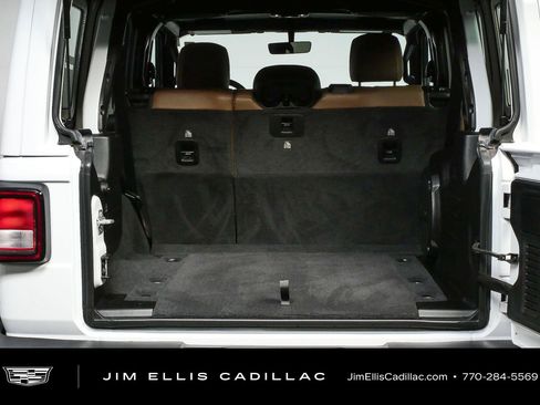 Used 2021 Jeep Wrangler Unlimited Sahara AWD/4WD image 26