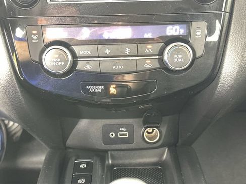 Used 2019 Nissan Rogue Sport SV w/ Technology Package AWD/4WD image 13