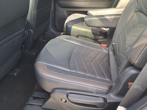 Certified 2023 Nissan Pathfinder Platinum AWD/4WD image 20
