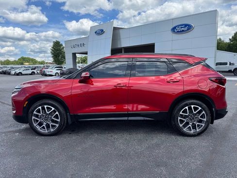 Used 2023 Chevrolet Blazer RS w/ Driver Confidence II Package AWD/4WD image 2