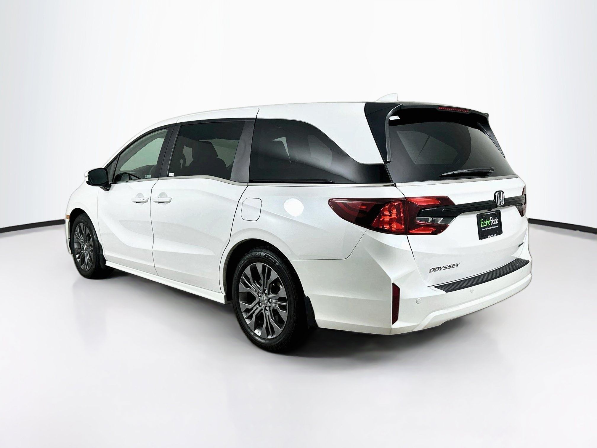 Used 2025 Honda Odyssey Touring image 5