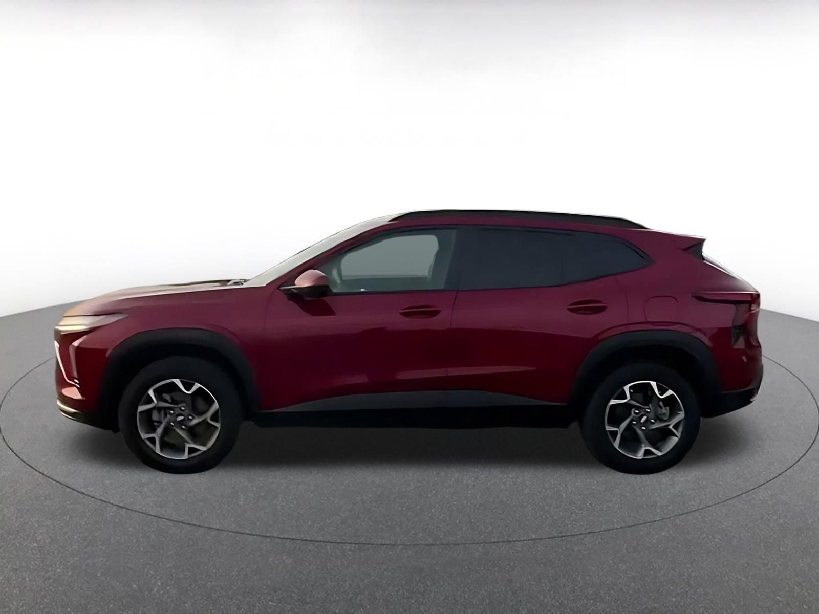 Used 2025 Chevrolet Trax LT FWD image 7