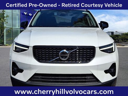 Certified 2025 Volvo XC40 B5 Plus w/ Protection Package Premier image 2