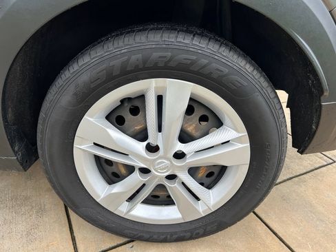 Used 2024 Nissan Kicks S FWD image 14