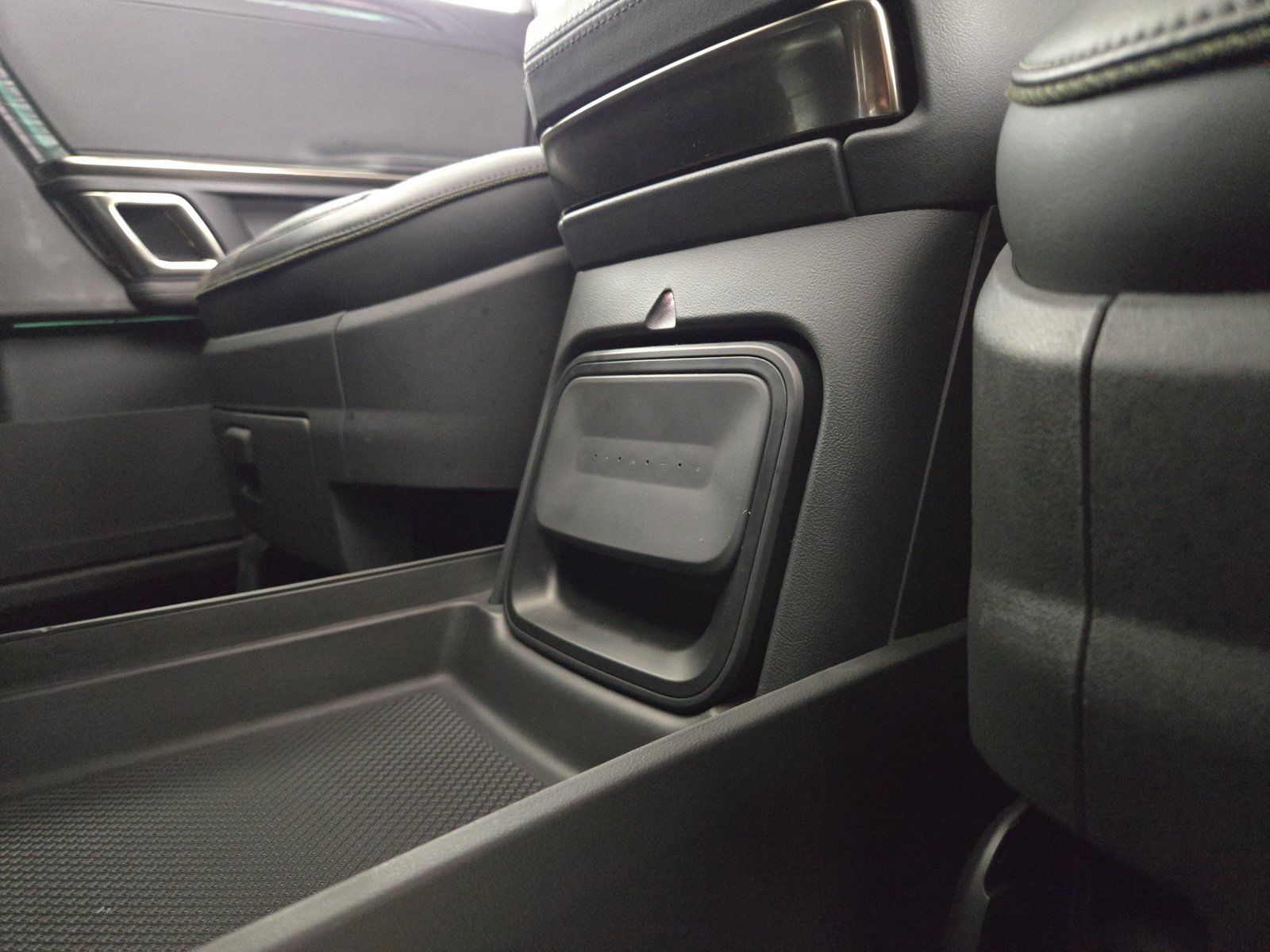 Used 2022 Rivian R1T Launch Edition AWD/4WD image 31