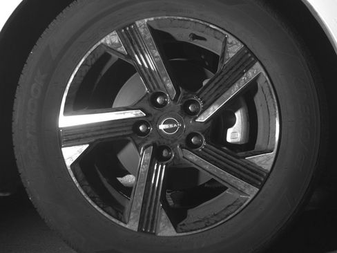 Used 2025 Nissan Sentra SV FWD image 13