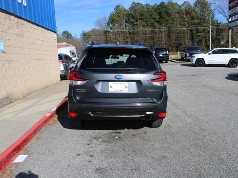 Used 2020 Subaru Forester Premium image 4