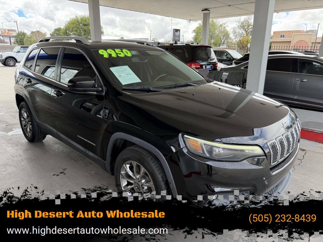 Used 2019 Jeep Cherokee Latitude Plus w/ Comfort/Convenience Group FWD image 1