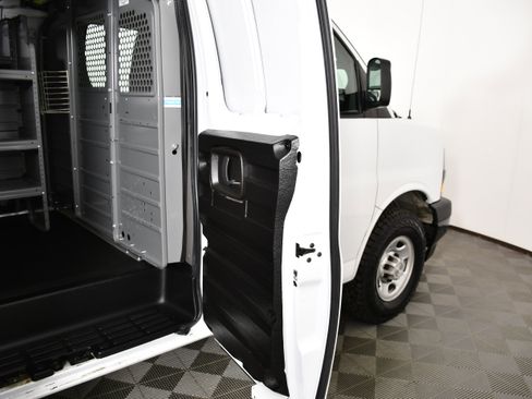 Used 2020 Chevrolet Express 2500 w/ Driver Convenience Package RWD image 44
