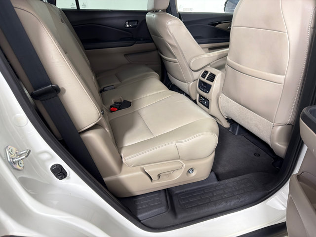 Used 2018 Honda Pilot Touring image 17