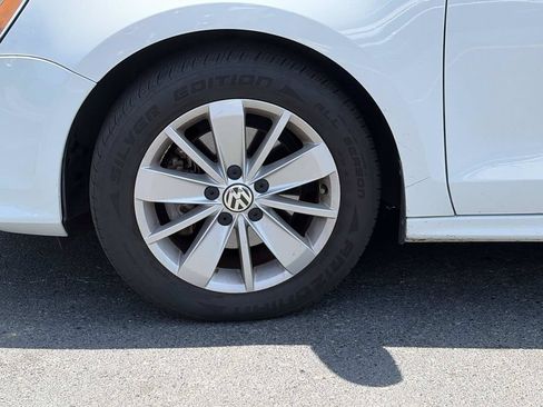 Used 2015 Volkswagen Jetta SE FWD image 10