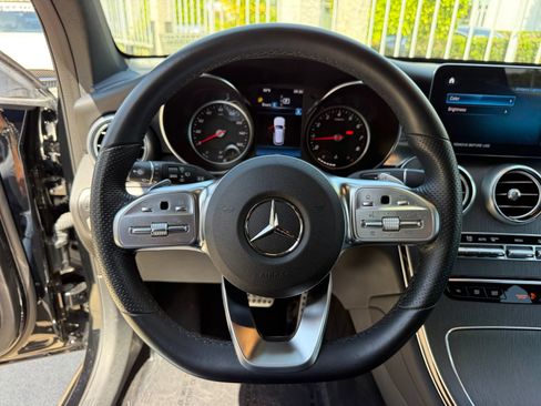 Used 2022 Mercedes-Benz GLC 300 image 27