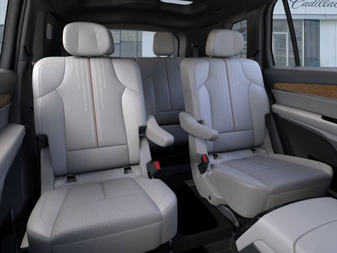 New 2026 Cadillac Vistiq Luxury image 17
