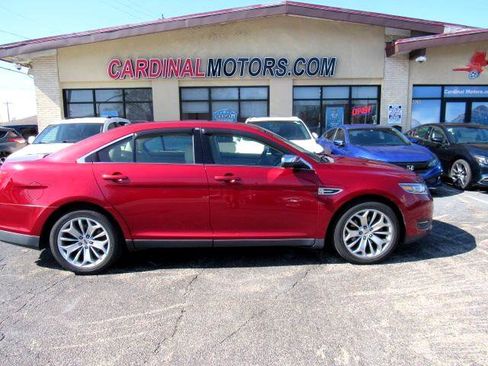 Used 2017 Ford Taurus Limited image 4