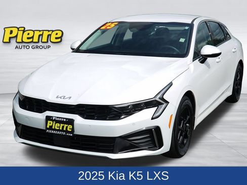 Used 2025 Kia K5 LXS FWD image 1