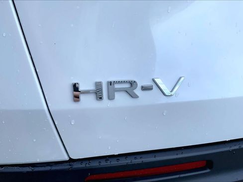 Used 2024 Honda HR-V Sport image 33
