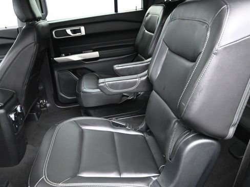 Used 2022 Ford Explorer XLT w/ Equipment Group 202A image 26