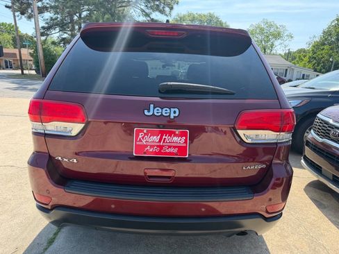 Used 2019 Jeep Grand Cherokee Laredo AWD/4WD image 6