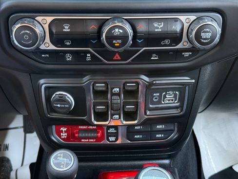 Used 2021 Jeep Wrangler Unlimited Rubicon w/ Dual Top Group image 27