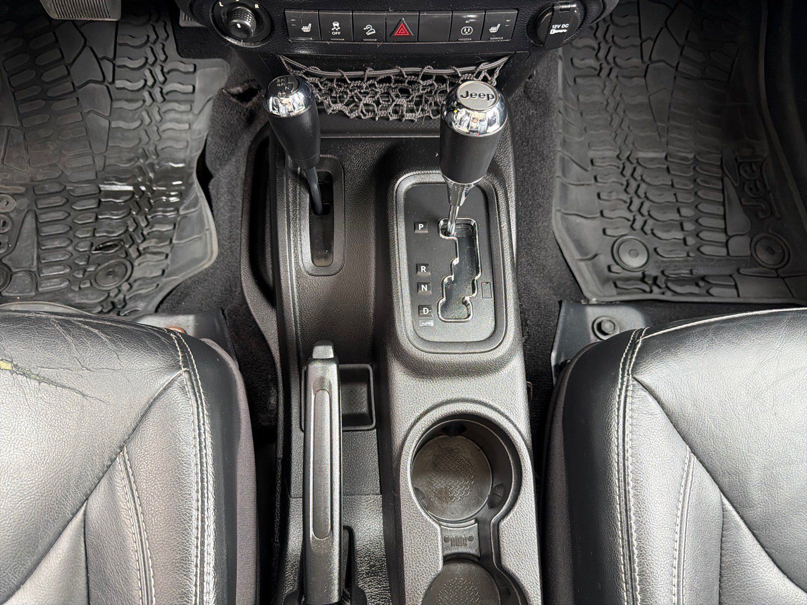 Used 2014 Jeep Wrangler Unlimited Rubicon w/ Connectivity Group AWD/4WD image 19
