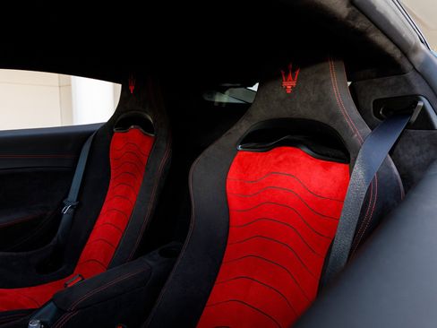 Used 2022 Maserati MC20 Coupe image 32