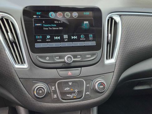 Used 2018 Chevrolet Malibu LT FWD image 23