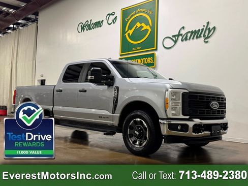 Used 2023 Ford F250 XL w/ XL Chrome Package RWD image 1