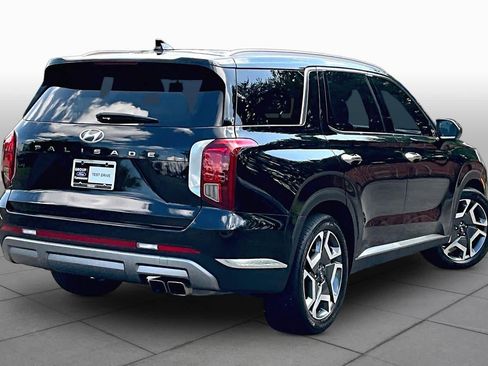 Used 2023 Hyundai Palisade Limited w/ Cargo Package FWD image 12