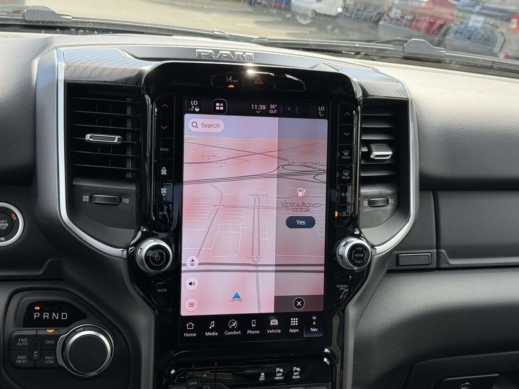 New 2027 RAM 1500 4x4 Crew Cab image 3