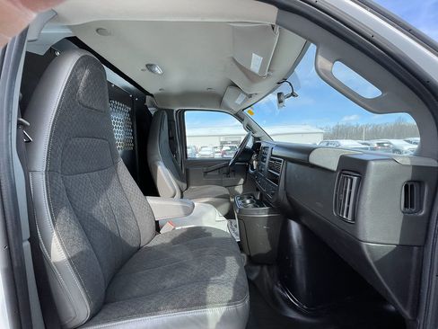 Used 2024 GMC Savana 2500 w/ Driver Convenience Package image 19