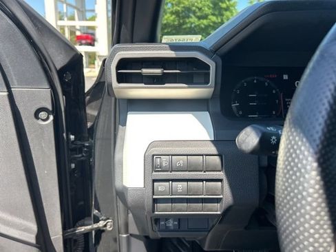 Used 2024 Toyota Tacoma TRD Off-Road AWD/4WD image 28